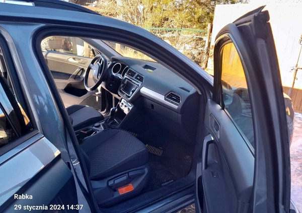 Volkswagen Tiguan cena 95000 przebieg: 60000, rok produkcji 2021 z Gubin małe 121